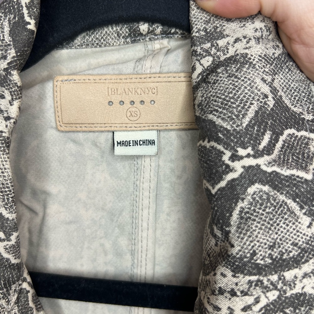 Jacket - Picture 3 of 3